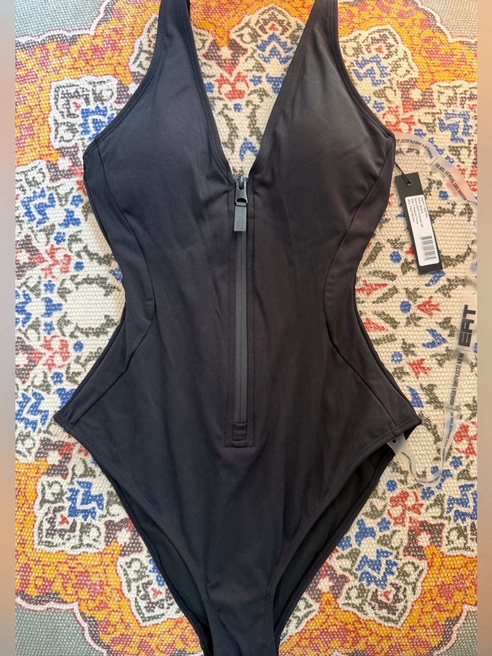 TA3 Cheeky Plungey Zip Black Small Regular NWT